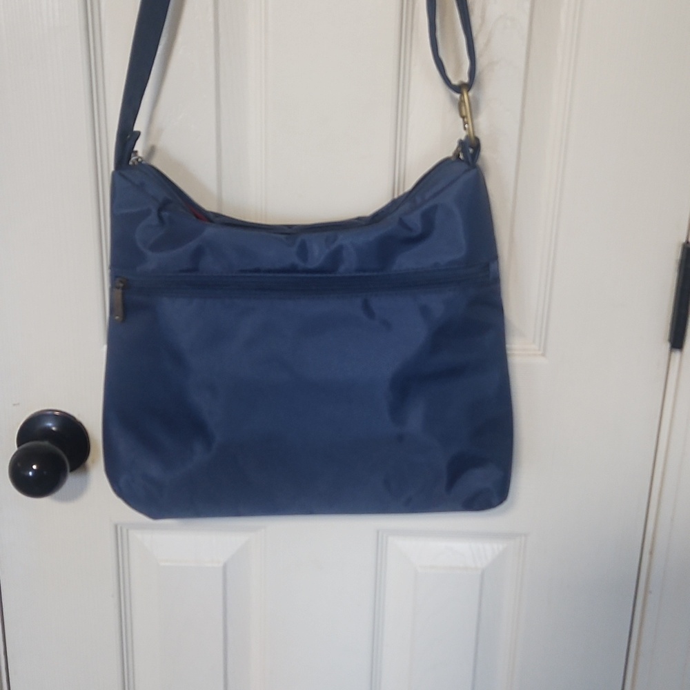 🎒Travel On Anti-Theft Bag! Blue Great Condition. New With Tags!🎒 - Picture 9 of 10